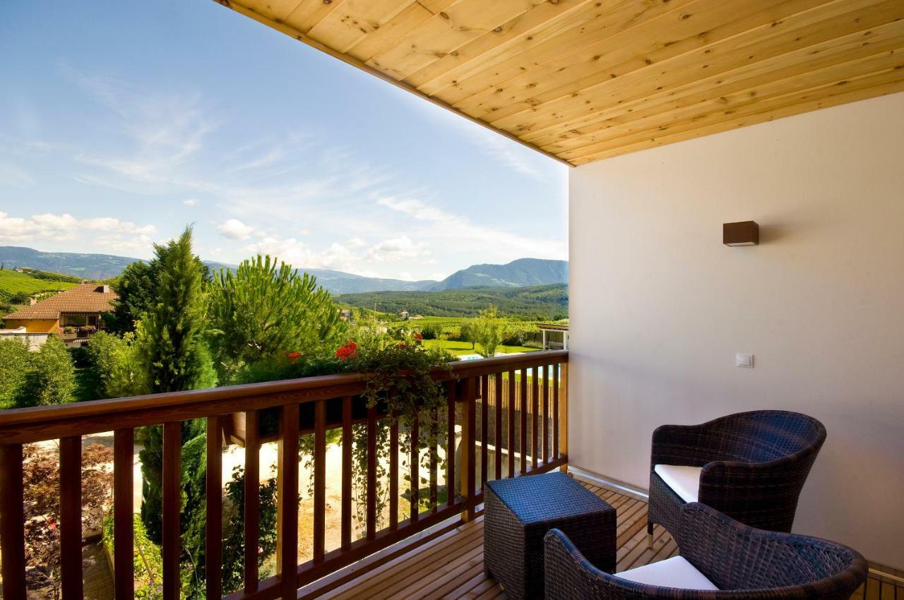 Hotel Weingut Klosterhof Caldaro Kültér fotó