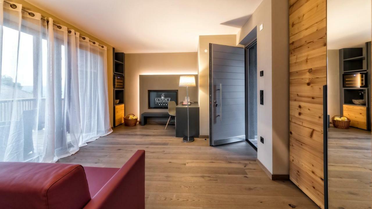 Hotel Weingut Klosterhof Caldaro Kültér fotó